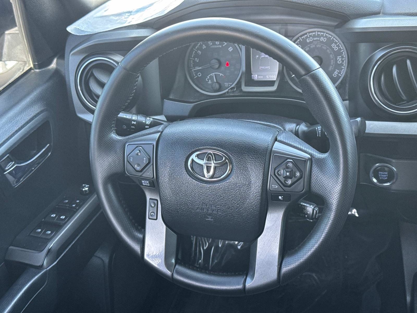 Used 2016 Toyota Tacoma TRD Off-Road w/ Towing Package RWD image 10