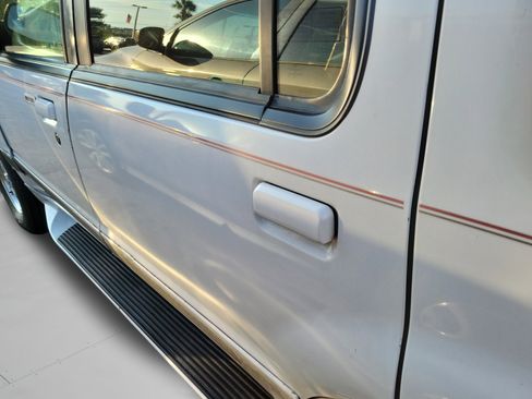 Used 1995 Ford Explorer Eddie Bauer RWD image 27