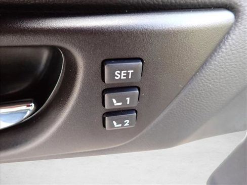 Used 2018 Subaru Outback 3.6R Limited image 17