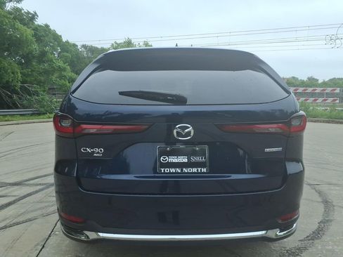Used 2024 MAZDA CX-90 Plug-In Hybrid w/ Premium Pkg AWD/4WD image 4