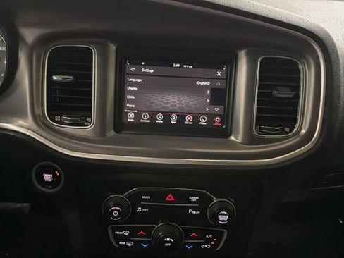 Used 2020 Dodge Charger SXT RWD image 15