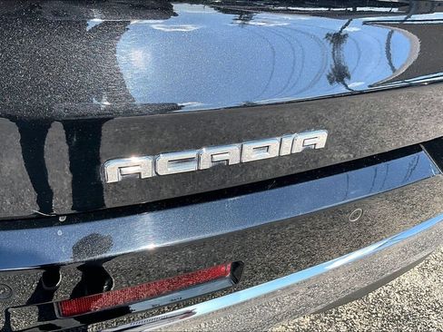 Used 2019 GMC Acadia Denali w/ Technology Package FWD image 43