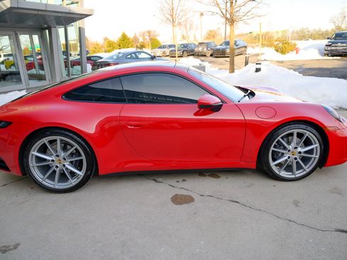 Used 2022 Porsche 911 Carrera image 4