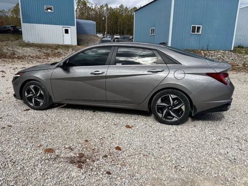 Used 2023 Hyundai Elantra Limited image 4