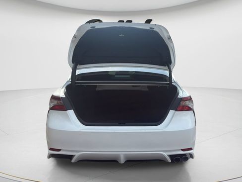 Used 2023 Toyota Camry SE FWD image 9