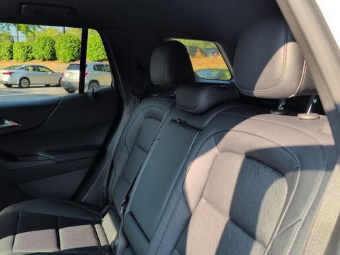 Used 2025 Chevrolet Equinox LT w/ Convenience Package II FWD image 20