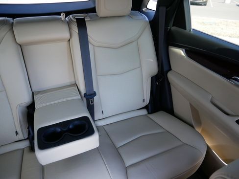 Used 2019 Cadillac XT5 Luxury image 12