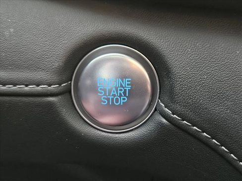 Used 2023 Hyundai Santa Fe Limited image 15