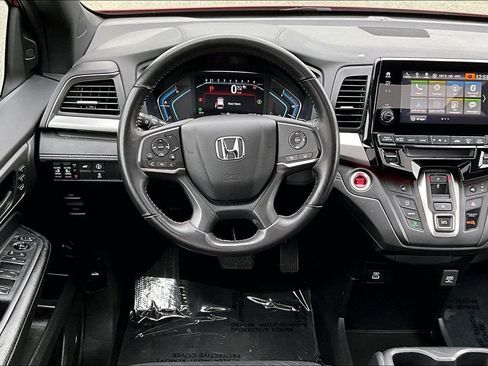 Used 2024 Honda Odyssey Sport image 5