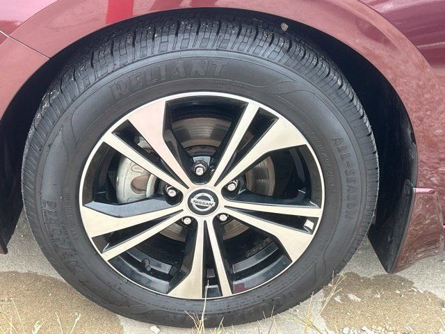 Used 2020 Nissan Sentra SV FWD image 13