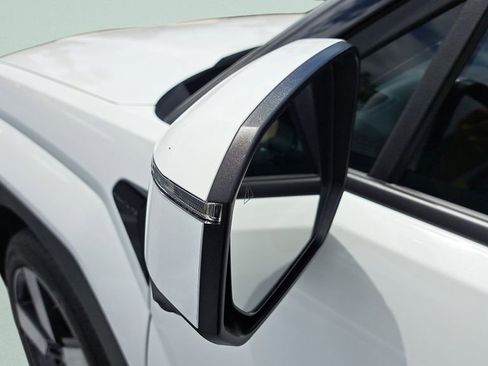 Used 2025 Hyundai Santa Fe Limited image 35