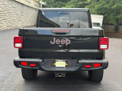 Used 2023 Jeep Gladiator Rubicon w/ Cold Weather Group AWD/4WD image 8