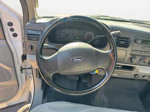Used 2005 Ford F350 XL image 12