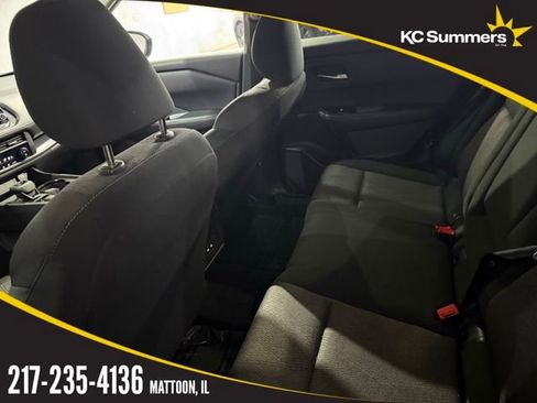 Certified 2025 Nissan Rogue SV image 28