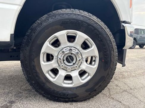 Used 2023 Ford F350 XLT w/ FX4 Off-Road Package AWD/4WD image 7