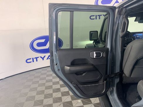 Used 2024 Jeep Wrangler Unlimited Sahara w/ Dual Top Group AWD/4WD image 29