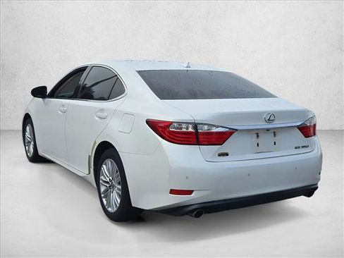 Used 2014 Lexus ES 350 w/ Luxury Package FWD image 7