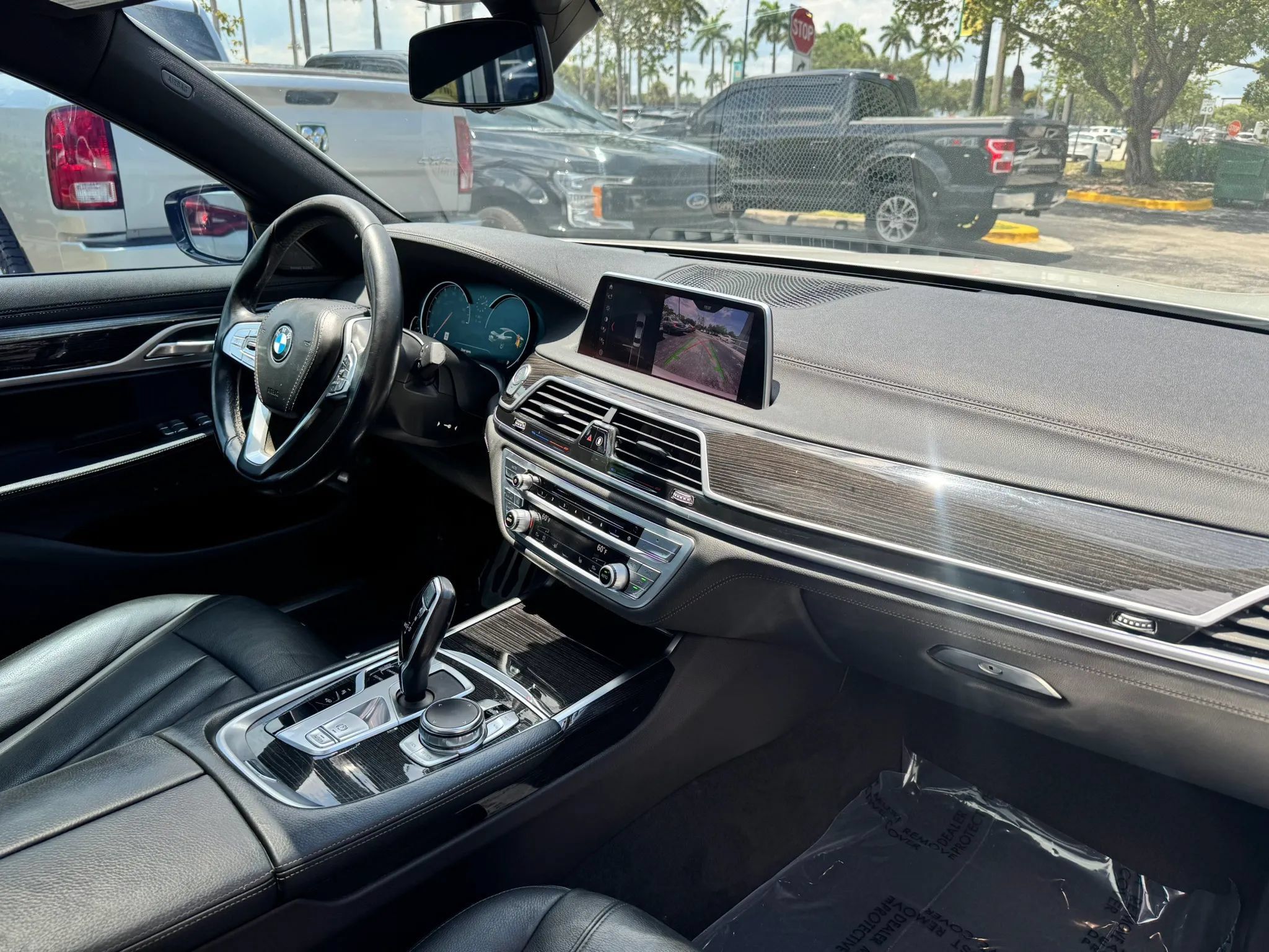 Used 2019 BMW 740i w/ M Sport Package RWD image 24