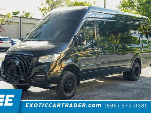 Used 2019 Mercedes-Benz Sprinter 4x4 170 image 1