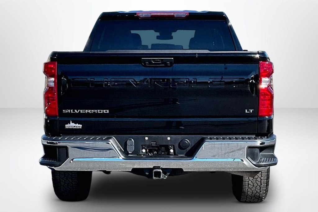 Used 2023 Chevrolet Silverado 1500 LT AWD/4WD image 7