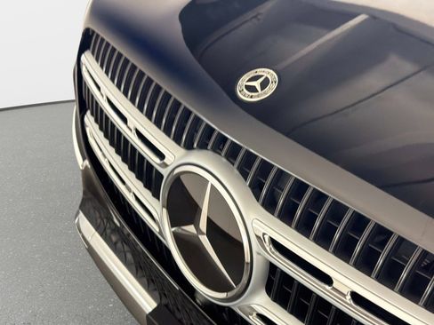 Used 2025 Mercedes-Benz GLE 350 4MATIC w/ Driver Assistance Package image 10