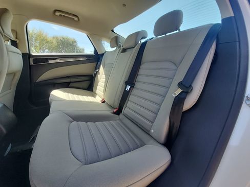 Used 2018 Ford Fusion S FWD image 8