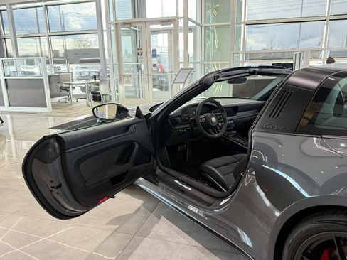 Used 2026 Porsche 911 Targa 4 GTS image 17