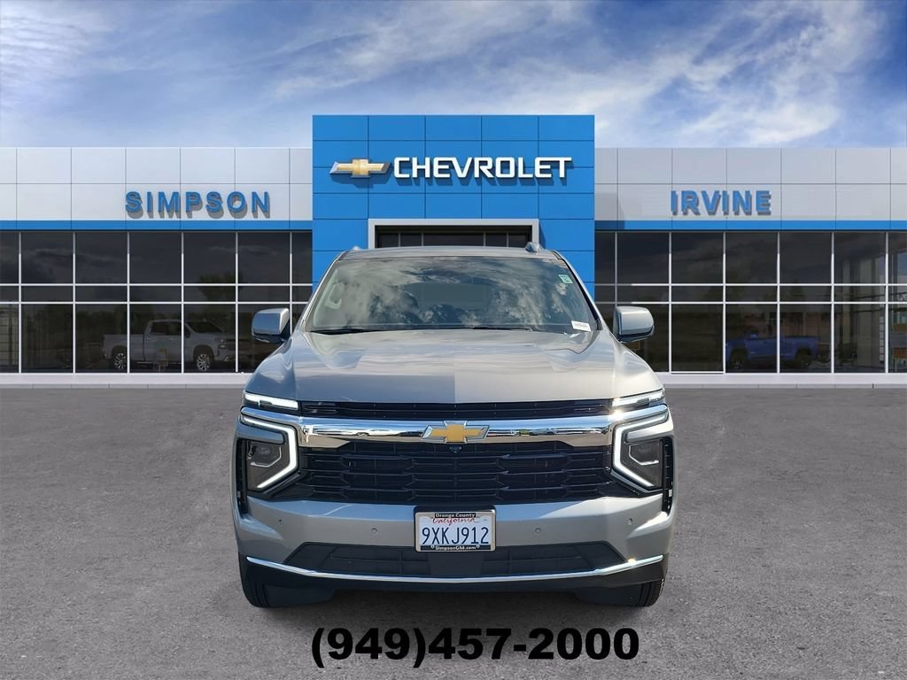 Used 2026 Chevrolet Suburban LS RWD image 3