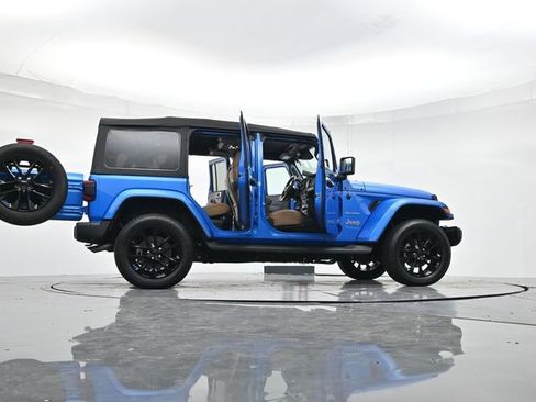 Used 2022 Jeep Wrangler Unlimited Sahara 4xe w/ Cold Weather Group image 50