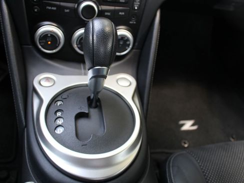 Used 2009 Nissan 370Z Touring RWD image 25