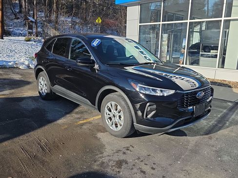 Used 2023 Ford Escape Active w/ Tech Pack #2 image 2