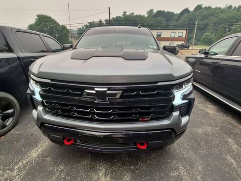 Used 2024 Chevrolet Silverado 1500 LT Trail Boss w/ Convenience Package II AWD/4WD image 2