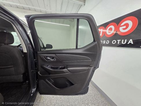 Used 2021 Chevrolet Traverse LT FWD image 26