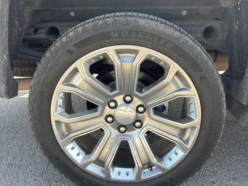 Used 2018 GMC Sierra 1500 SLT AWD/4WD image 20