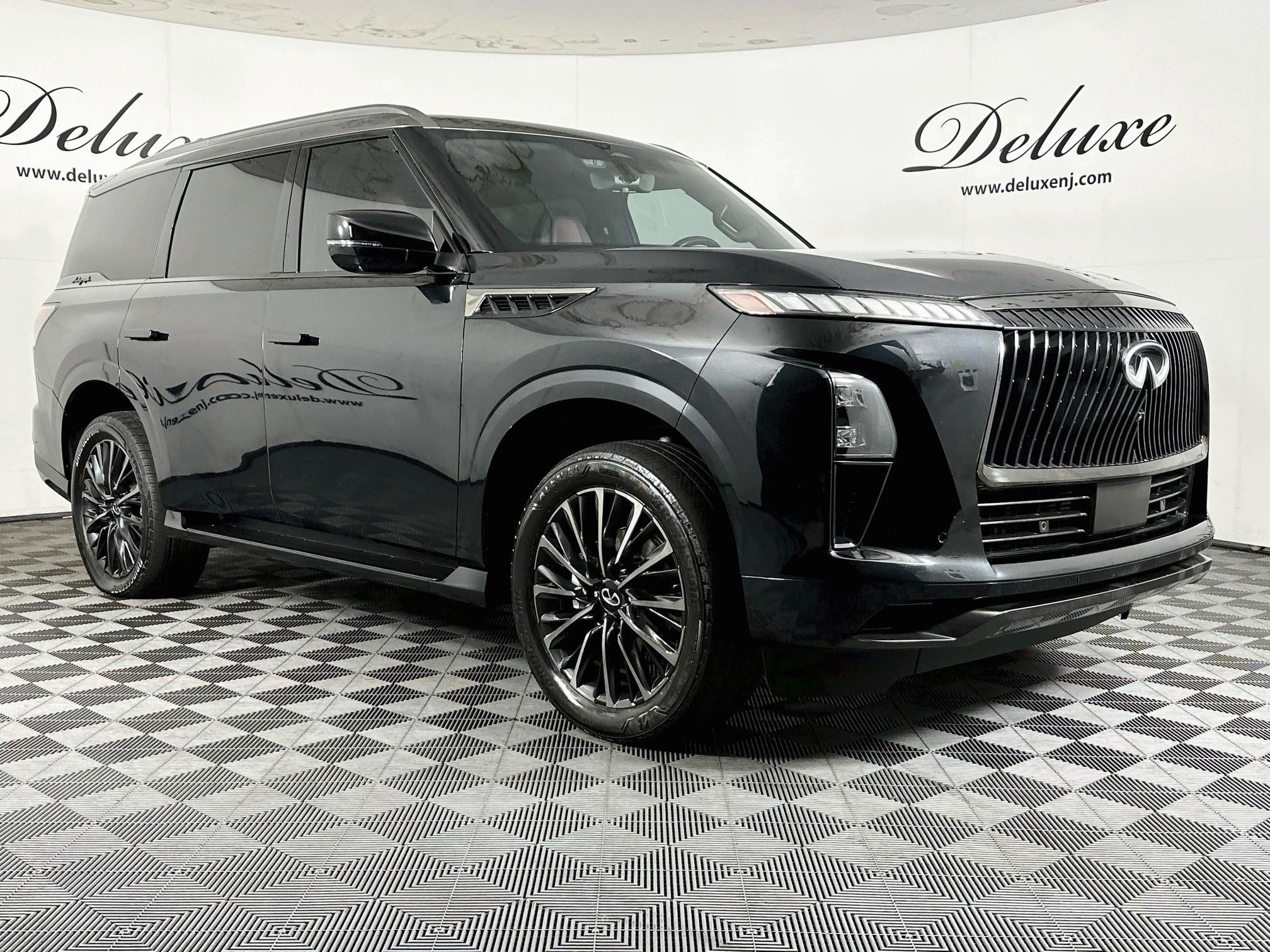 Used 2025 INFINITI QX80 Autograph AWD/4WD image 1
