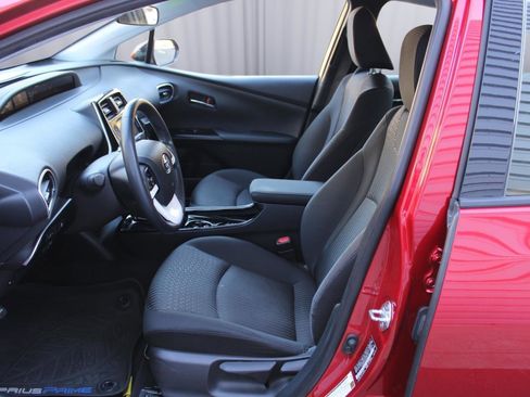 Used 2018 Toyota Prius Prime Plus image 30