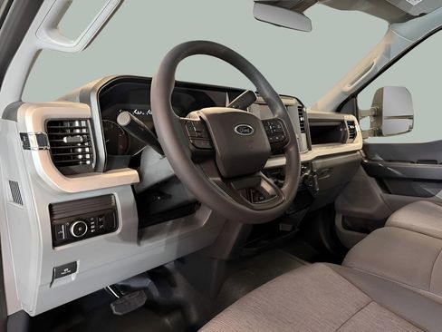 New 2026 Ford F350 XL w/ XL Off-Road Package AWD/4WD image 9