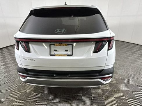 Used 2025 Hyundai Tucson SEL FWD image 3
