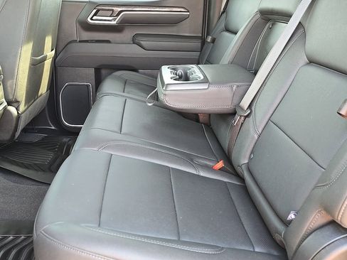 Certified 2025 Chevrolet Silverado 1500 LTZ w/ Technology Package image 31