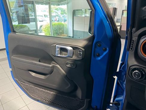 Used 2022 Jeep Gladiator Mojave w/ LED Lighting Group AWD/4WD image 25