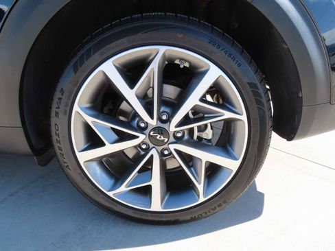 Used 2022 Kia Niro Touring Special Edition FWD image 6