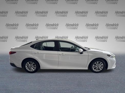 Used 2025 Toyota Camry LE image 10