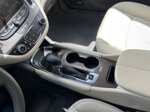 Used 2024 Chevrolet Malibu LT image 35