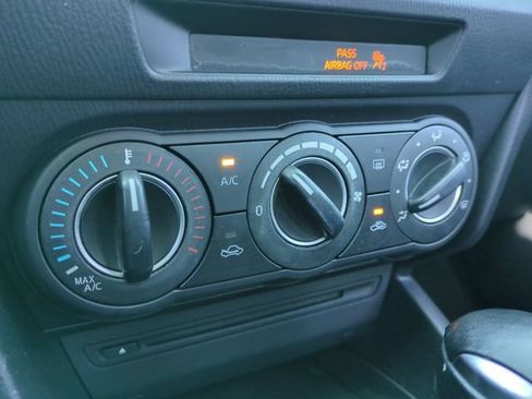 Used 2014 MAZDA MAZDA3 i Touring image 24