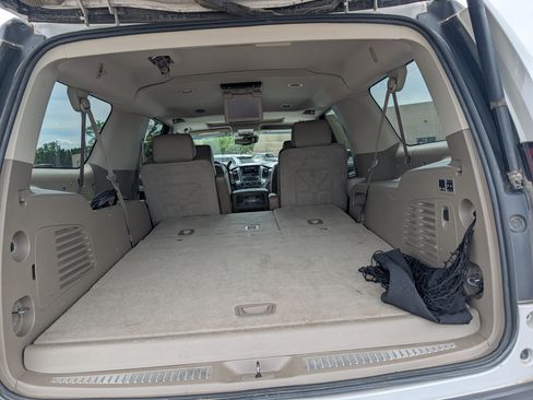 Used 2016 Chevrolet Suburban LTZ AWD/4WD image 16