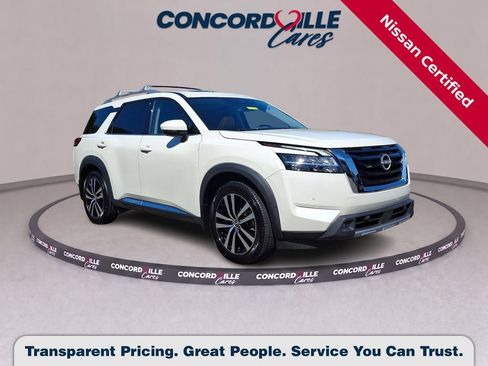 Certified 2023 Nissan Pathfinder Platinum w/ Cargo Package AWD/4WD image 1