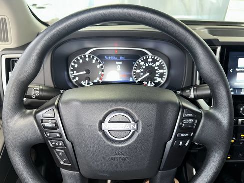 Used 2026 Nissan Frontier SV w/ Tow Package AWD/4WD image 9