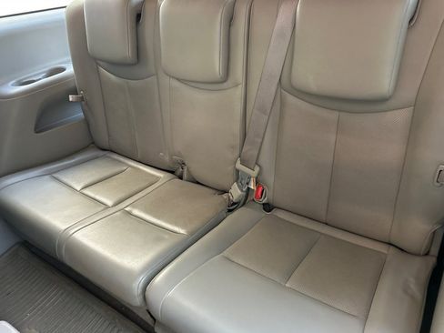 Used 2015 Nissan Quest SL w/ Value Cargo Package FWD image 16