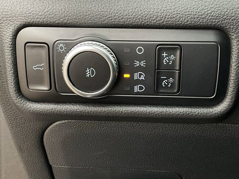 Used 2023 Ford Explorer Limited image 29