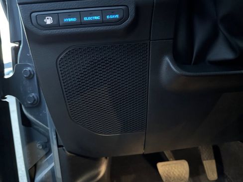 Used 2024 Jeep Wrangler Unlimited Rubicon 4xe image 13